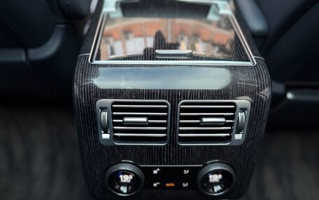 Land Rover Range Rover IV рестайлинг, 2019 год, 7 550 000 рублей, 30 фотография