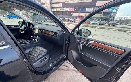 Volkswagen Touareg III, 2017 год, 3 650 000 рублей, 12 фотография