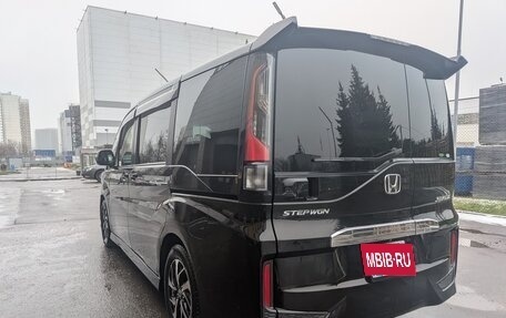 Honda Stepwgn IV, 2017 год, 2 300 000 рублей, 18 фотография