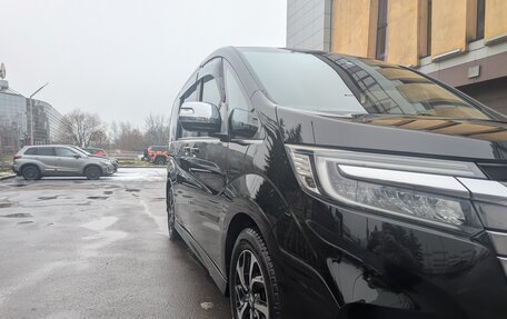 Honda Stepwgn IV, 2017 год, 2 300 000 рублей, 26 фотография