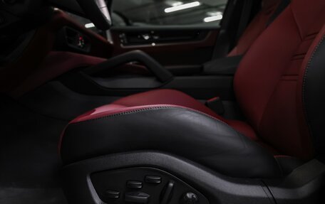 Porsche Cayenne III, 2025 год, 18 000 000 рублей, 10 фотография