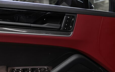 Porsche Cayenne III, 2025 год, 18 000 000 рублей, 22 фотография