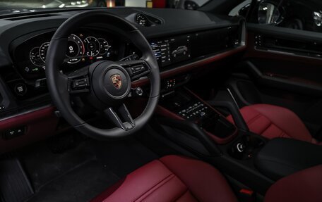 Porsche Cayenne III, 2025 год, 18 000 000 рублей, 27 фотография