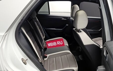 Volkswagen T-Roc I, 2022 год, 2 100 000 рублей, 17 фотография