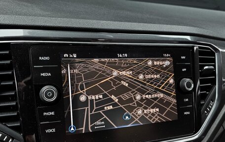 Volkswagen T-Roc I, 2022 год, 2 100 000 рублей, 30 фотография