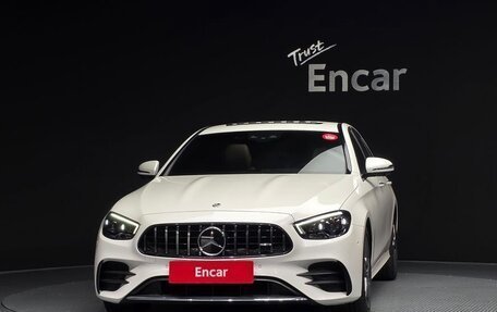 Mercedes-Benz E-Класс, 2022 год, 4 440 000 рублей, 2 фотография
