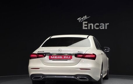 Mercedes-Benz E-Класс, 2022 год, 4 440 000 рублей, 3 фотография
