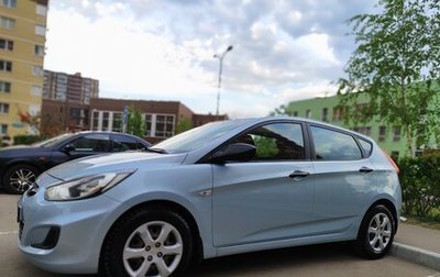 Hyundai Solaris II рестайлинг, 2013 год, 1 050 000 рублей, 1 фотография