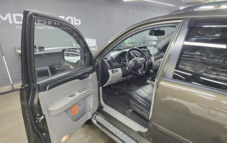 Mitsubishi Pajero Sport II рестайлинг, 2014 год, 2 300 000 рублей, 12 фотография