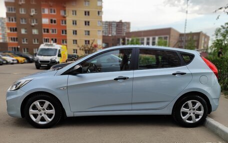 Hyundai Solaris II рестайлинг, 2013 год, 1 050 000 рублей, 2 фотография