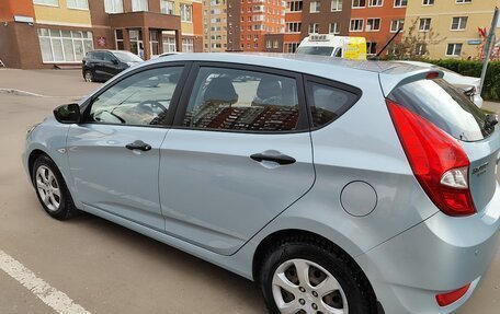 Hyundai Solaris II рестайлинг, 2013 год, 1 050 000 рублей, 3 фотография