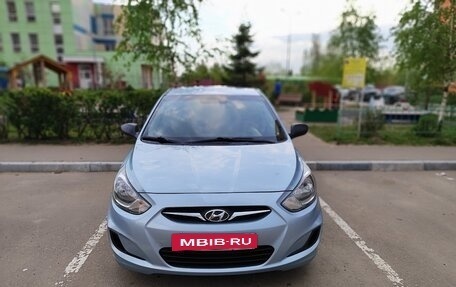 Hyundai Solaris II рестайлинг, 2013 год, 1 050 000 рублей, 7 фотография