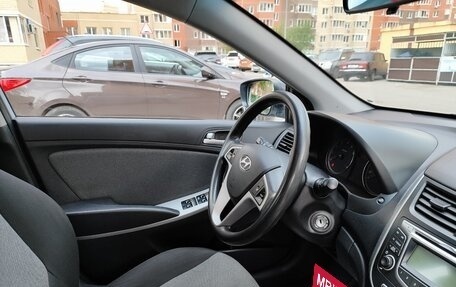 Hyundai Solaris II рестайлинг, 2013 год, 1 050 000 рублей, 11 фотография