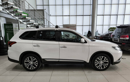 Mitsubishi Outlander III рестайлинг 3, 2017 год, 2 160 000 рублей, 5 фотография