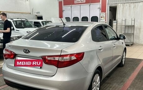 KIA Rio III рестайлинг, 2013 год, 885 000 рублей, 2 фотография