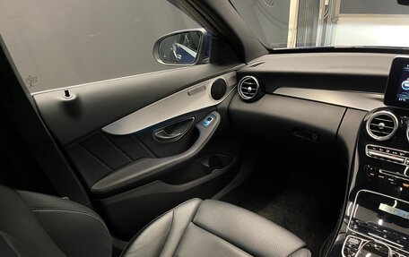 Mercedes-Benz C-Класс, 2017 год, 2 100 000 рублей, 29 фотография