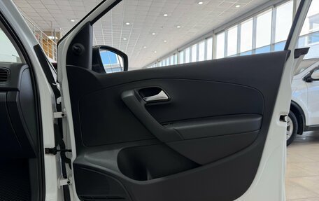 Volkswagen Polo VI (EU Market), 2013 год, 850 000 рублей, 23 фотография
