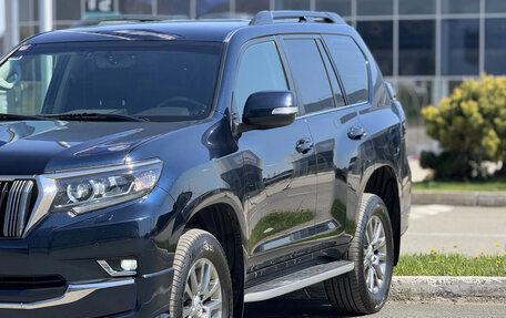 Toyota Land Cruiser Prado 150 рестайлинг 2, 2018 год, 5 350 000 рублей, 5 фотография