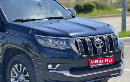 Toyota Land Cruiser Prado 150 рестайлинг 2, 2018 год, 5 350 000 рублей, 3 фотография
