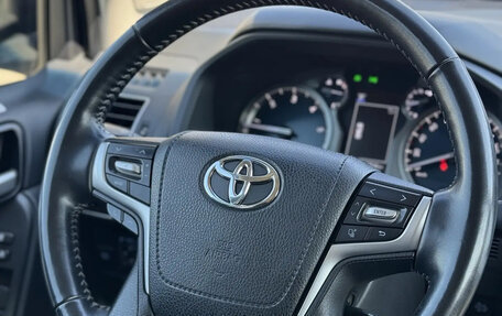 Toyota Land Cruiser Prado 150 рестайлинг 2, 2018 год, 5 350 000 рублей, 20 фотография