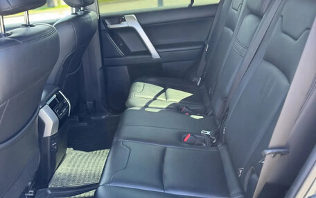 Toyota Land Cruiser Prado 150 рестайлинг 2, 2018 год, 5 350 000 рублей, 22 фотография