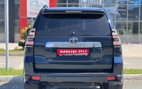 Toyota Land Cruiser Prado 150 рестайлинг 2, 2018 год, 5 350 000 рублей, 14 фотография