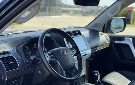 Toyota Land Cruiser Prado 150 рестайлинг 2, 2018 год, 5 350 000 рублей, 26 фотография