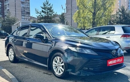 Toyota Camry, 2021 год, 2 650 000 рублей, 3 фотография