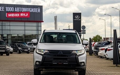 Mitsubishi Outlander III рестайлинг 3, 2018 год, 1 675 000 рублей, 2 фотография