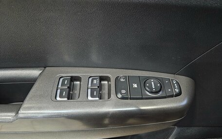 KIA Sportage IV рестайлинг, 2016 год, 2 110 000 рублей, 18 фотография