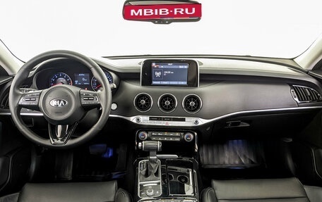 KIA Stinger I, 2018 год, 2 450 000 рублей, 14 фотография