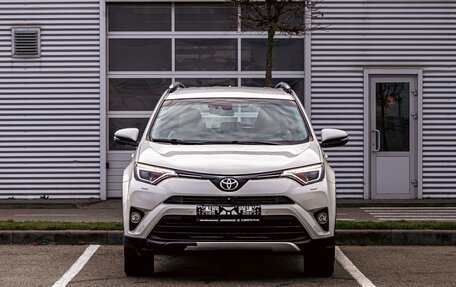Toyota RAV4, 2019 год, 2 195 000 рублей, 2 фотография