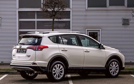 Toyota RAV4, 2019 год, 2 195 000 рублей, 6 фотография