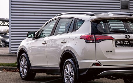 Toyota RAV4, 2019 год, 2 195 000 рублей, 9 фотография