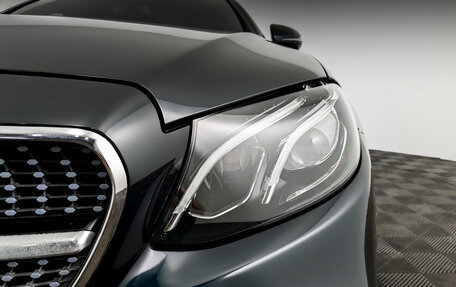 Mercedes-Benz E-Класс, 2017 год, 3 950 000 рублей, 17 фотография
