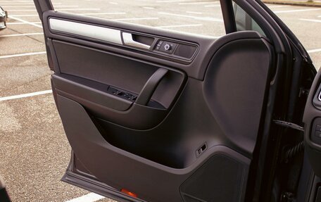 Volkswagen Touareg III, 2013 год, 1 795 000 рублей, 12 фотография