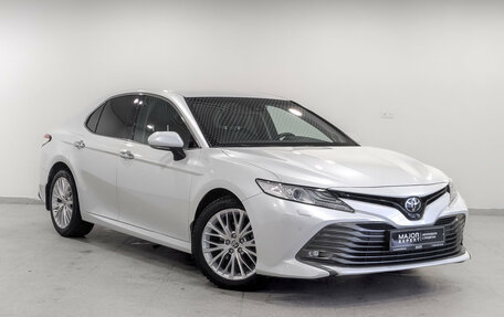 Toyota Camry, 2020 год, 3 300 000 рублей, 3 фотография