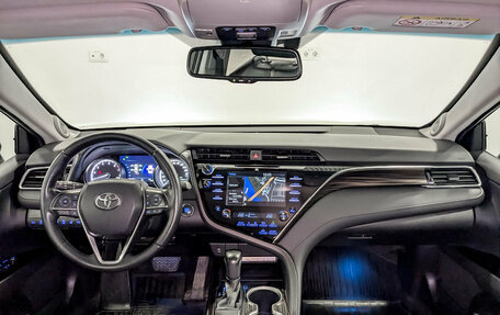 Toyota Camry, 2020 год, 3 300 000 рублей, 14 фотография
