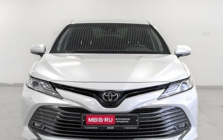 Toyota Camry, 2020 год, 3 300 000 рублей, 2 фотография
