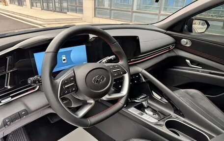 Hyundai Elantra, 2022 год, 1 090 000 рублей, 14 фотография