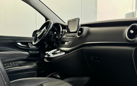 Mercedes-Benz V-Класс, 2016 год, 4 200 000 рублей, 21 фотография