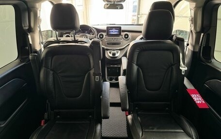 Mercedes-Benz V-Класс, 2016 год, 4 200 000 рублей, 33 фотография