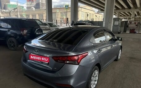 Hyundai Solaris II рестайлинг, 2018 год, 1 100 000 рублей, 3 фотография