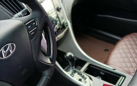 Hyundai Sonata VI, 2010 год, 1 040 000 рублей, 5 фотография