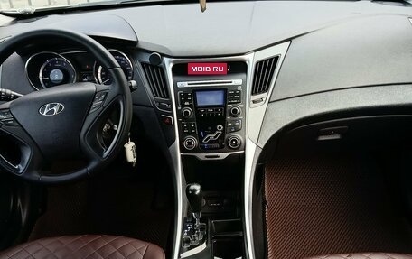 Hyundai Sonata VI, 2010 год, 1 040 000 рублей, 11 фотография