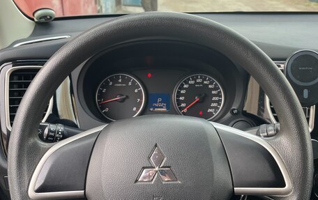Mitsubishi Outlander III рестайлинг 3, 2015 год, 1 770 000 рублей, 5 фотография