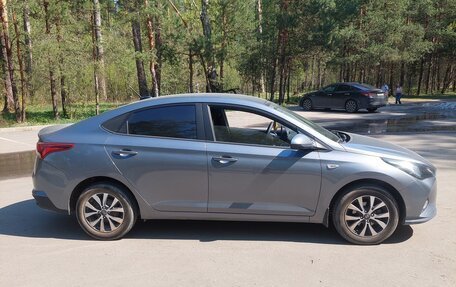 Hyundai Solaris II рестайлинг, 2020 год, 1 700 000 рублей, 3 фотография