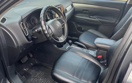 Mitsubishi Outlander III рестайлинг 3, 2015 год, 1 770 000 рублей, 6 фотография