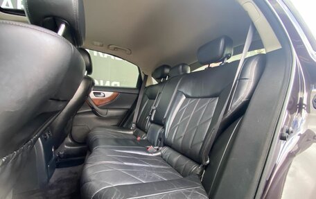Infiniti QX70, 2014 год, 2 075 000 рублей, 12 фотография