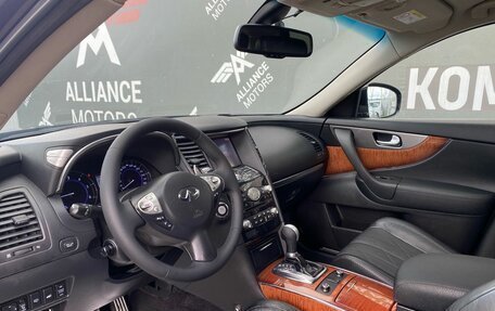 Infiniti QX70, 2014 год, 2 075 000 рублей, 11 фотография